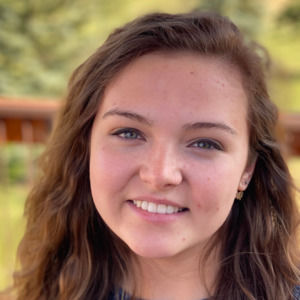 Meet your Posher, Brooke